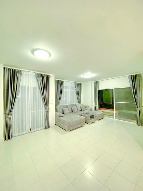 ประกาศฟรี! ซื้อ-ขาย-เช่า คอนโด บ้าน ทาวน์โฮม ที่ดิน และพื้นที่เชิงพาณิชย์ทั่วประเทศไทย ทุกทำเล ทุกงบประมาณ ไม่มีค่าใช้จ่าย ลงง่าย ขายไว เข้าถึงผู้ซื้อโดยตรง 4 254082pic3.jpg