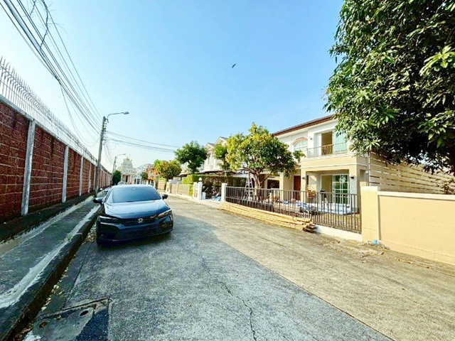 ประกาศฟรี! ซื้อ-ขาย-เช่า คอนโด บ้าน ทาวน์โฮม ที่ดิน และพื้นที่เชิงพาณิชย์ทั่วประเทศไทย ทุกทำเล ทุกงบประมาณ ไม่มีค่าใช้จ่าย ลงง่าย ขายไว เข้าถึงผู้ซื้อโดยตรง 5 254076pic4.jpg