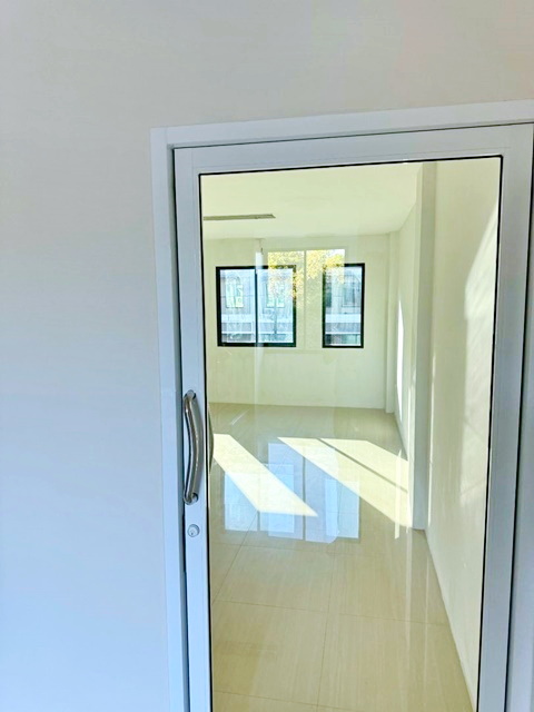 ประกาศฟรี! ซื้อ-ขาย-เช่า คอนโด บ้าน ทาวน์โฮม ที่ดิน และพื้นที่เชิงพาณิชย์ทั่วประเทศไทย ทุกทำเล ทุกงบประมาณ ไม่มีค่าใช้จ่าย ลงง่าย ขายไว เข้าถึงผู้ซื้อโดยตรง 4 315788pic3.jpg