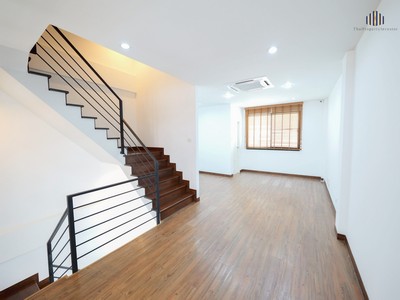 ประกาศฟรี! ซื้อ-ขาย-เช่า คอนโด บ้าน ทาวน์โฮม ที่ดิน และพื้นที่เชิงพาณิชย์ทั่วประเทศไทย ทุกทำเล ทุกงบประมาณ ไม่มีค่าใช้จ่าย ลงง่าย ขายไว เข้าถึงผู้ซื้อโดยตรง 4 515548pic3.jpg