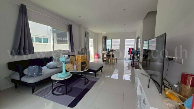 ประกาศฟรี! ซื้อ-ขาย-เช่า คอนโด บ้าน ทาวน์โฮม ที่ดิน และพื้นที่เชิงพาณิชย์ทั่วประเทศไทย ทุกทำเล ทุกงบประมาณ ไม่มีค่าใช้จ่าย ลงง่าย ขายไว เข้าถึงผู้ซื้อโดยตรง 4 294122pic3.jpg