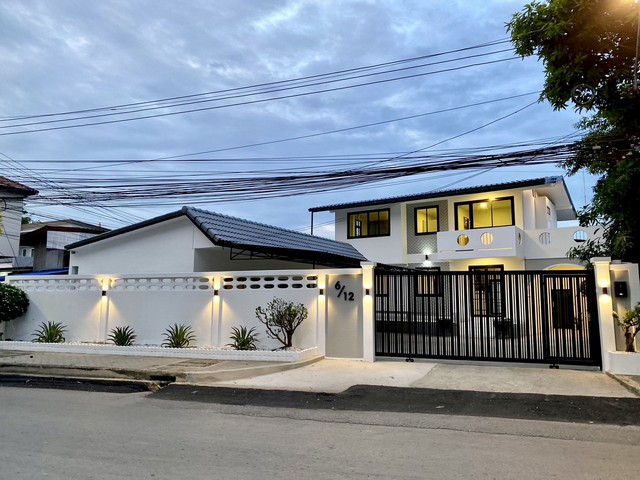 ประกาศฟรี! ซื้อ-ขาย-เช่า คอนโด บ้าน ทาวน์โฮม ที่ดิน และพื้นที่เชิงพาณิชย์ทั่วประเทศไทย ทุกทำเล ทุกงบประมาณ ไม่มีค่าใช้จ่าย ลงง่าย ขายไว เข้าถึงผู้ซื้อโดยตรง 2 515574pic1.jpg