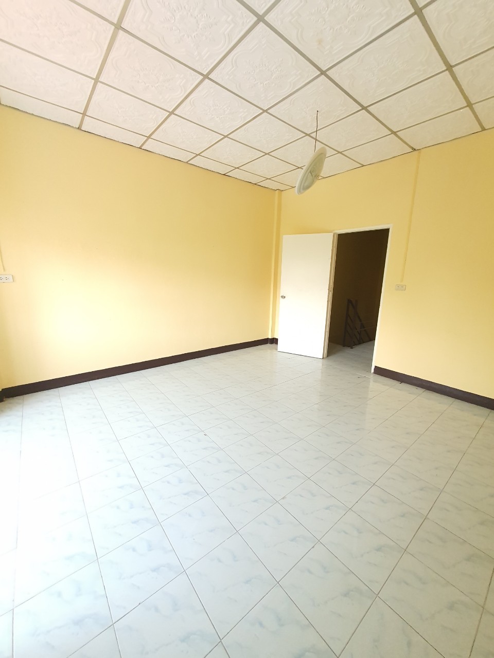 ประกาศฟรี! ซื้อ-ขาย-เช่า คอนโด บ้าน ทาวน์โฮม ที่ดิน และพื้นที่เชิงพาณิชย์ทั่วประเทศไทย ทุกทำเล ทุกงบประมาณ ไม่มีค่าใช้จ่าย ลงง่าย ขายไว เข้าถึงผู้ซื้อโดยตรง 5 315681pic4.jpg