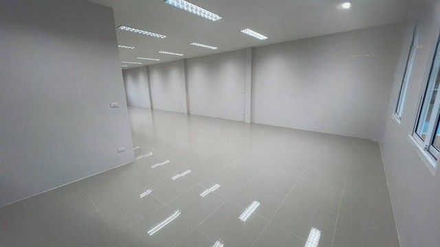 ประกาศฟรี! ซื้อ-ขาย-เช่า คอนโด บ้าน ทาวน์โฮม ที่ดิน และพื้นที่เชิงพาณิชย์ทั่วประเทศไทย ทุกทำเล ทุกงบประมาณ ไม่มีค่าใช้จ่าย ลงง่าย ขายไว เข้าถึงผู้ซื้อโดยตรง 3 315888pic2.jpg