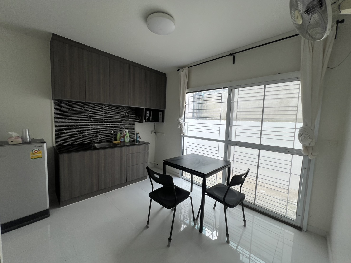 ประกาศฟรี! ซื้อ-ขาย-เช่า คอนโด บ้าน ทาวน์โฮม ที่ดิน และพื้นที่เชิงพาณิชย์ทั่วประเทศไทย ทุกทำเล ทุกงบประมาณ ไม่มีค่าใช้จ่าย ลงง่าย ขายไว เข้าถึงผู้ซื้อโดยตรง 3 315916pic2.jpg