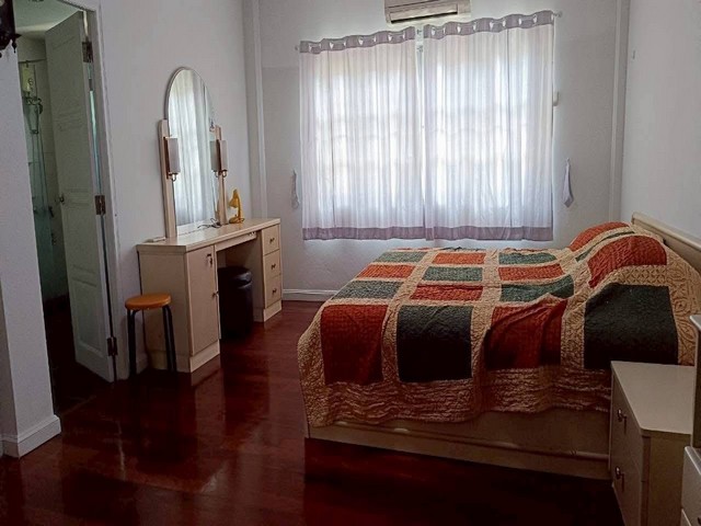 ประกาศฟรี! ซื้อ-ขาย-เช่า คอนโด บ้าน ทาวน์โฮม ที่ดิน และพื้นที่เชิงพาณิชย์ทั่วประเทศไทย ทุกทำเล ทุกงบประมาณ ไม่มีค่าใช้จ่าย ลงง่าย ขายไว เข้าถึงผู้ซื้อโดยตรง 5 515612pic4.jpg