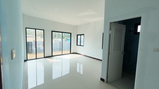 ประกาศฟรี! ซื้อ-ขาย-เช่า คอนโด บ้าน ทาวน์โฮม ที่ดิน และพื้นที่เชิงพาณิชย์ทั่วประเทศไทย ทุกทำเล ทุกงบประมาณ ไม่มีค่าใช้จ่าย ลงง่าย ขายไว เข้าถึงผู้ซื้อโดยตรง 4 254484pic3.jpg