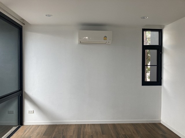 ประกาศฟรี! ซื้อ-ขาย-เช่า คอนโด บ้าน ทาวน์โฮม ที่ดิน และพื้นที่เชิงพาณิชย์ทั่วประเทศไทย ทุกทำเล ทุกงบประมาณ ไม่มีค่าใช้จ่าย ลงง่าย ขายไว เข้าถึงผู้ซื้อโดยตรง 2 515686pic1.jpg