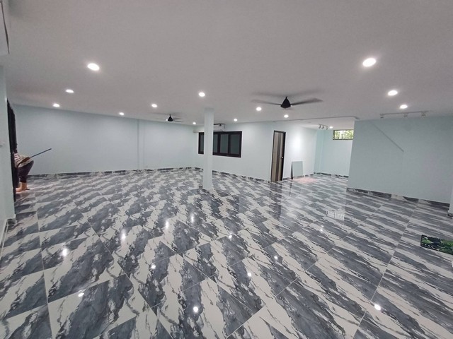 ประกาศฟรี! ซื้อ-ขาย-เช่า คอนโด บ้าน ทาวน์โฮม ที่ดิน และพื้นที่เชิงพาณิชย์ทั่วประเทศไทย ทุกทำเล ทุกงบประมาณ ไม่มีค่าใช้จ่าย ลงง่าย ขายไว เข้าถึงผู้ซื้อโดยตรง 4 515720pic3.jpg