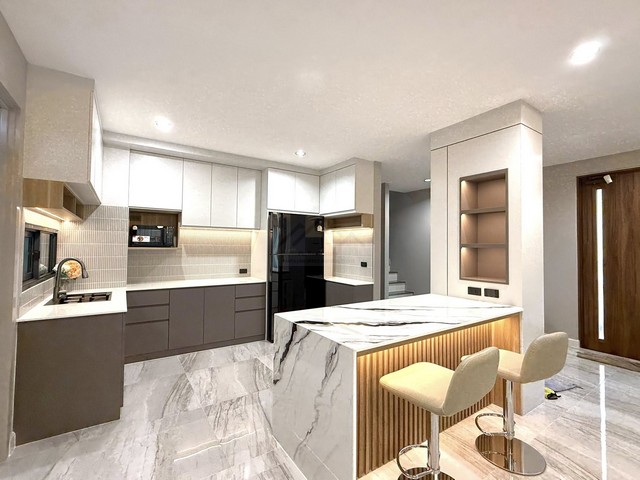 ประกาศฟรี! ซื้อ-ขาย-เช่า คอนโด บ้าน ทาวน์โฮม ที่ดิน และพื้นที่เชิงพาณิชย์ทั่วประเทศไทย ทุกทำเล ทุกงบประมาณ ไม่มีค่าใช้จ่าย ลงง่าย ขายไว เข้าถึงผู้ซื้อโดยตรง 5 513890pic4.jpg