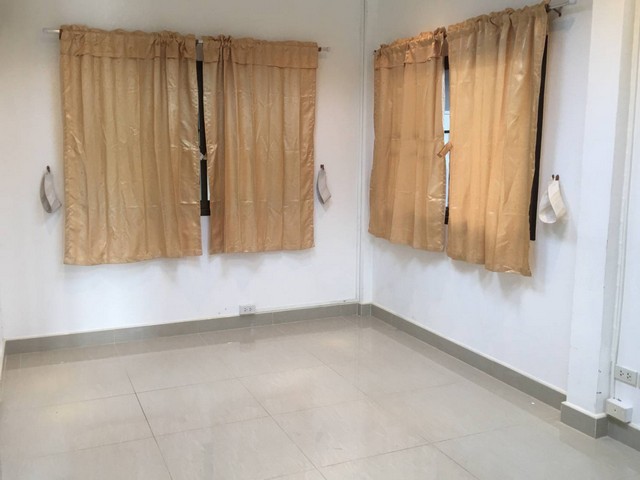 ประกาศฟรี! ซื้อ-ขาย-เช่า คอนโด บ้าน ทาวน์โฮม ที่ดิน และพื้นที่เชิงพาณิชย์ทั่วประเทศไทย ทุกทำเล ทุกงบประมาณ ไม่มีค่าใช้จ่าย ลงง่าย ขายไว เข้าถึงผู้ซื้อโดยตรง 5 448822pic4.jpg