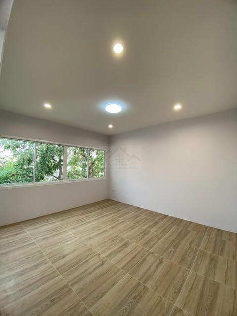 ประกาศฟรี! ซื้อ-ขาย-เช่า คอนโด บ้าน ทาวน์โฮม ที่ดิน และพื้นที่เชิงพาณิชย์ทั่วประเทศไทย ทุกทำเล ทุกงบประมาณ ไม่มีค่าใช้จ่าย ลงง่าย ขายไว เข้าถึงผู้ซื้อโดยตรง 4 515206pic3.jpg