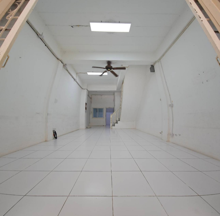 ประกาศฟรี! ซื้อ-ขาย-เช่า คอนโด บ้าน ทาวน์โฮม ที่ดิน และพื้นที่เชิงพาณิชย์ทั่วประเทศไทย ทุกทำเล ทุกงบประมาณ ไม่มีค่าใช้จ่าย ลงง่าย ขายไว เข้าถึงผู้ซื้อโดยตรง 5 294162pic4.jpg