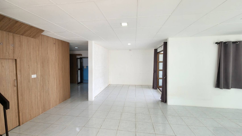 ประกาศฟรี! ซื้อ-ขาย-เช่า คอนโด บ้าน ทาวน์โฮม ที่ดิน และพื้นที่เชิงพาณิชย์ทั่วประเทศไทย ทุกทำเล ทุกงบประมาณ ไม่มีค่าใช้จ่าย ลงง่าย ขายไว เข้าถึงผู้ซื้อโดยตรง 5 294161pic4.jpg