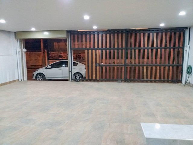 ประกาศฟรี! ซื้อ-ขาย-เช่า คอนโด บ้าน ทาวน์โฮม ที่ดิน และพื้นที่เชิงพาณิชย์ทั่วประเทศไทย ทุกทำเล ทุกงบประมาณ ไม่มีค่าใช้จ่าย ลงง่าย ขายไว เข้าถึงผู้ซื้อโดยตรง 5 254608pic4.jpg