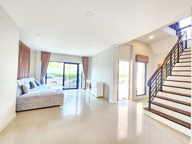 ประกาศฟรี! ซื้อ-ขาย-เช่า คอนโด บ้าน ทาวน์โฮม ที่ดิน และพื้นที่เชิงพาณิชย์ทั่วประเทศไทย ทุกทำเล ทุกงบประมาณ ไม่มีค่าใช้จ่าย ลงง่าย ขายไว เข้าถึงผู้ซื้อโดยตรง 3 316063pic2.jpg