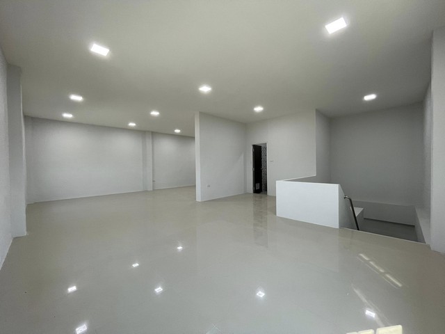 ประกาศฟรี! ซื้อ-ขาย-เช่า คอนโด บ้าน ทาวน์โฮม ที่ดิน และพื้นที่เชิงพาณิชย์ทั่วประเทศไทย ทุกทำเล ทุกงบประมาณ ไม่มีค่าใช้จ่าย ลงง่าย ขายไว เข้าถึงผู้ซื้อโดยตรง 5 516003pic4.jpg