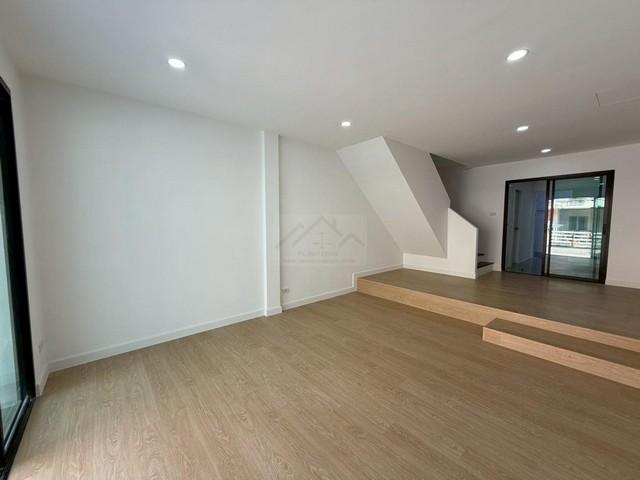 ประกาศฟรี! ซื้อ-ขาย-เช่า คอนโด บ้าน ทาวน์โฮม ที่ดิน และพื้นที่เชิงพาณิชย์ทั่วประเทศไทย ทุกทำเล ทุกงบประมาณ ไม่มีค่าใช้จ่าย ลงง่าย ขายไว เข้าถึงผู้ซื้อโดยตรง 5 515973pic4.jpg