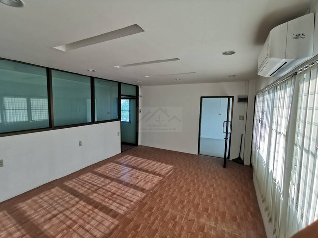 ประกาศฟรี! ซื้อ-ขาย-เช่า คอนโด บ้าน ทาวน์โฮม ที่ดิน และพื้นที่เชิงพาณิชย์ทั่วประเทศไทย ทุกทำเล ทุกงบประมาณ ไม่มีค่าใช้จ่าย ลงง่าย ขายไว เข้าถึงผู้ซื้อโดยตรง 5 514272pic4.jpg