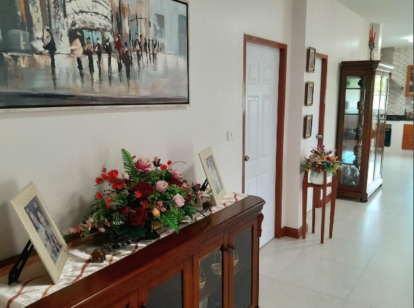 ประกาศฟรี! ซื้อ-ขาย-เช่า คอนโด บ้าน ทาวน์โฮม ที่ดิน และพื้นที่เชิงพาณิชย์ทั่วประเทศไทย ทุกทำเล ทุกงบประมาณ ไม่มีค่าใช้จ่าย ลงง่าย ขายไว เข้าถึงผู้ซื้อโดยตรง 4 273620pic3.jpg