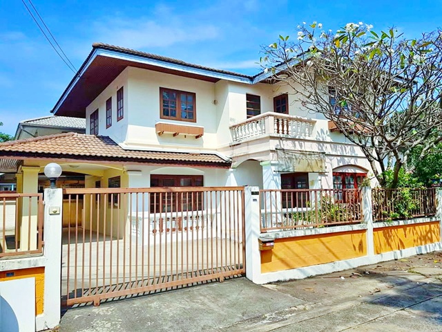 ประกาศฟรี! ซื้อ-ขาย-เช่า คอนโด บ้าน ทาวน์โฮม ที่ดิน และพื้นที่เชิงพาณิชย์ทั่วประเทศไทย ทุกทำเล ทุกงบประมาณ ไม่มีค่าใช้จ่าย ลงง่าย ขายไว เข้าถึงผู้ซื้อโดยตรง 3 316185pic2.jpg