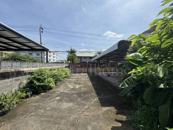 ประกาศฟรี! ซื้อ-ขาย-เช่า คอนโด บ้าน ทาวน์โฮม ที่ดิน และพื้นที่เชิงพาณิชย์ทั่วประเทศไทย ทุกทำเล ทุกงบประมาณ ไม่มีค่าใช้จ่าย ลงง่าย ขายไว เข้าถึงผู้ซื้อโดยตรง 5 289069pic4.jpg