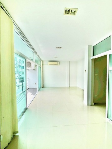 ประกาศฟรี! ซื้อ-ขาย-เช่า คอนโด บ้าน ทาวน์โฮม ที่ดิน และพื้นที่เชิงพาณิชย์ทั่วประเทศไทย ทุกทำเล ทุกงบประมาณ ไม่มีค่าใช้จ่าย ลงง่าย ขายไว เข้าถึงผู้ซื้อโดยตรง 5 516095pic4.jpg