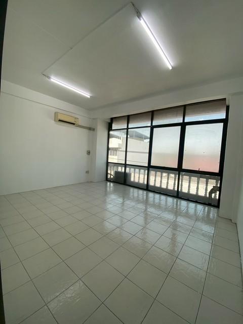 ประกาศฟรี! ซื้อ-ขาย-เช่า คอนโด บ้าน ทาวน์โฮม ที่ดิน และพื้นที่เชิงพาณิชย์ทั่วประเทศไทย ทุกทำเล ทุกงบประมาณ ไม่มีค่าใช้จ่าย ลงง่าย ขายไว เข้าถึงผู้ซื้อโดยตรง 5 515632pic4.jpg