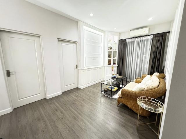 ประกาศฟรี! ซื้อ-ขาย-เช่า คอนโด บ้าน ทาวน์โฮม ที่ดิน และพื้นที่เชิงพาณิชย์ทั่วประเทศไทย ทุกทำเล ทุกงบประมาณ ไม่มีค่าใช้จ่าย ลงง่าย ขายไว เข้าถึงผู้ซื้อโดยตรง 5 515614pic4.jpg