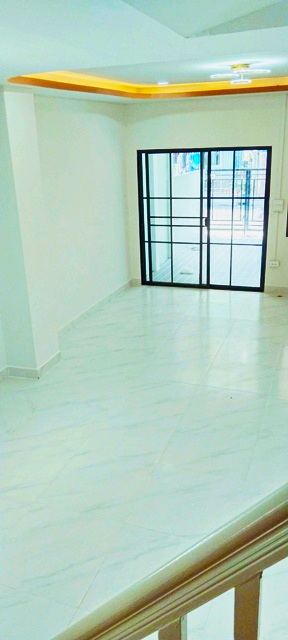 ประกาศฟรี! ซื้อ-ขาย-เช่า คอนโด บ้าน ทาวน์โฮม ที่ดิน และพื้นที่เชิงพาณิชย์ทั่วประเทศไทย ทุกทำเล ทุกงบประมาณ ไม่มีค่าใช้จ่าย ลงง่าย ขายไว เข้าถึงผู้ซื้อโดยตรง 5 255432pic4.jpg