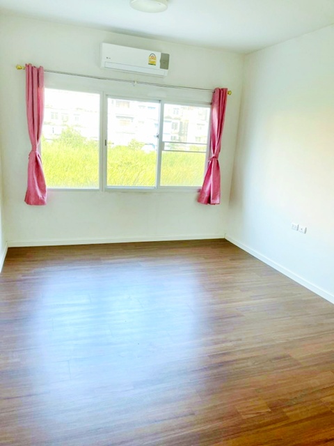 ประกาศฟรี! ซื้อ-ขาย-เช่า คอนโด บ้าน ทาวน์โฮม ที่ดิน และพื้นที่เชิงพาณิชย์ทั่วประเทศไทย ทุกทำเล ทุกงบประมาณ ไม่มีค่าใช้จ่าย ลงง่าย ขายไว เข้าถึงผู้ซื้อโดยตรง 4 255422pic3.jpg