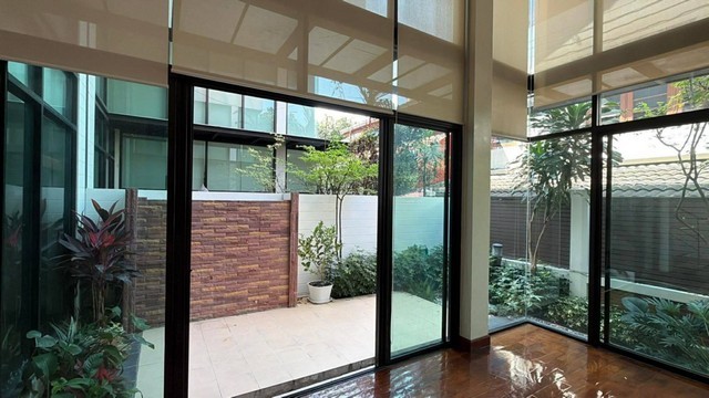 ประกาศฟรี! ซื้อ-ขาย-เช่า คอนโด บ้าน ทาวน์โฮม ที่ดิน และพื้นที่เชิงพาณิชย์ทั่วประเทศไทย ทุกทำเล ทุกงบประมาณ ไม่มีค่าใช้จ่าย ลงง่าย ขายไว เข้าถึงผู้ซื้อโดยตรง 5 516206pic4.jpg