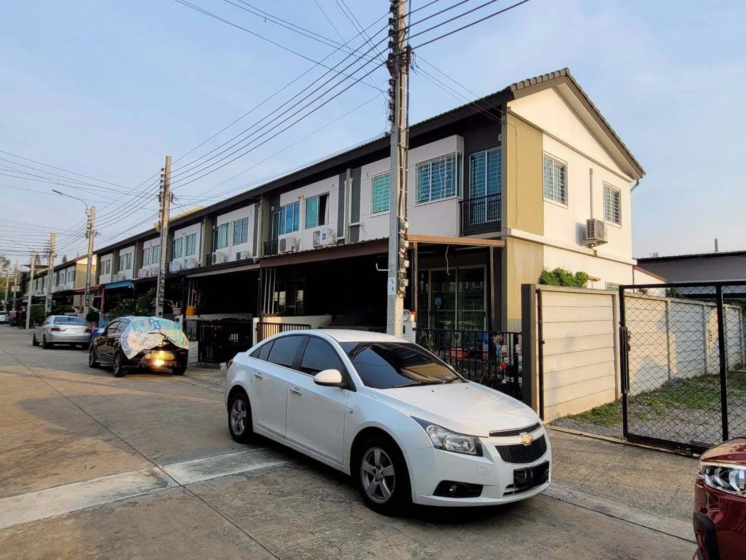 ประกาศฟรี! ซื้อ-ขาย-เช่า คอนโด บ้าน ทาวน์โฮม ที่ดิน และพื้นที่เชิงพาณิชย์ทั่วประเทศไทย ทุกทำเล ทุกงบประมาณ ไม่มีค่าใช้จ่าย ลงง่าย ขายไว เข้าถึงผู้ซื้อโดยตรง 4 254455pic3.jpg