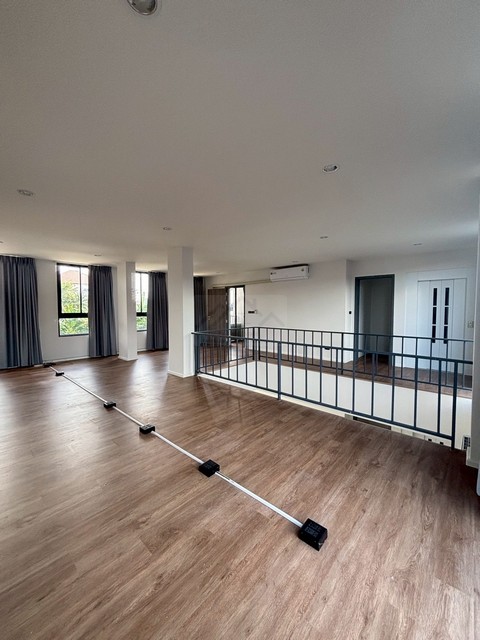 ประกาศฟรี! ซื้อ-ขาย-เช่า คอนโด บ้าน ทาวน์โฮม ที่ดิน และพื้นที่เชิงพาณิชย์ทั่วประเทศไทย ทุกทำเล ทุกงบประมาณ ไม่มีค่าใช้จ่าย ลงง่าย ขายไว เข้าถึงผู้ซื้อโดยตรง 5 508112pic4.jpg