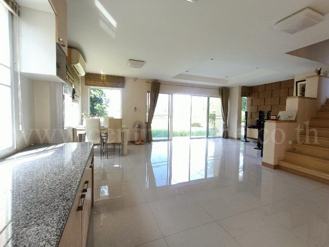 ประกาศฟรี! ซื้อ-ขาย-เช่า คอนโด บ้าน ทาวน์โฮม ที่ดิน และพื้นที่เชิงพาณิชย์ทั่วประเทศไทย ทุกทำเล ทุกงบประมาณ ไม่มีค่าใช้จ่าย ลงง่าย ขายไว เข้าถึงผู้ซื้อโดยตรง 3 255360pic2.jpg