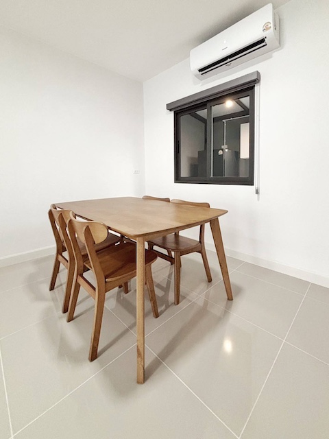 ประกาศฟรี! ซื้อ-ขาย-เช่า คอนโด บ้าน ทาวน์โฮม ที่ดิน และพื้นที่เชิงพาณิชย์ทั่วประเทศไทย ทุกทำเล ทุกงบประมาณ ไม่มีค่าใช้จ่าย ลงง่าย ขายไว เข้าถึงผู้ซื้อโดยตรง 4 294175pic3.jpg