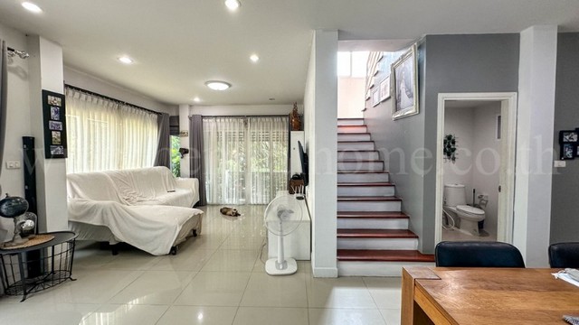 ประกาศฟรี! ซื้อ-ขาย-เช่า คอนโด บ้าน ทาวน์โฮม ที่ดิน และพื้นที่เชิงพาณิชย์ทั่วประเทศไทย ทุกทำเล ทุกงบประมาณ ไม่มีค่าใช้จ่าย ลงง่าย ขายไว เข้าถึงผู้ซื้อโดยตรง 5 247769pic4.jpg