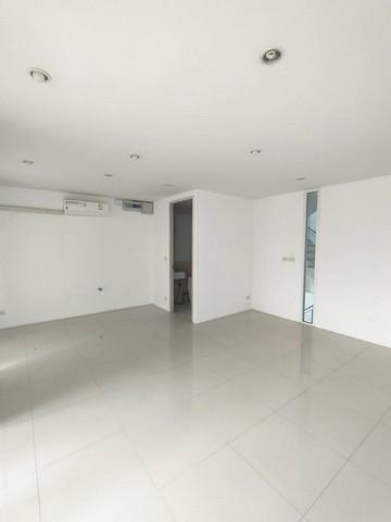 ประกาศฟรี! ซื้อ-ขาย-เช่า คอนโด บ้าน ทาวน์โฮม ที่ดิน และพื้นที่เชิงพาณิชย์ทั่วประเทศไทย ทุกทำเล ทุกงบประมาณ ไม่มีค่าใช้จ่าย ลงง่าย ขายไว เข้าถึงผู้ซื้อโดยตรง 5 516000pic4.jpg