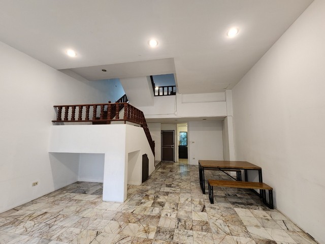 ประกาศฟรี! ซื้อ-ขาย-เช่า คอนโด บ้าน ทาวน์โฮม ที่ดิน และพื้นที่เชิงพาณิชย์ทั่วประเทศไทย ทุกทำเล ทุกงบประมาณ ไม่มีค่าใช้จ่าย ลงง่าย ขายไว เข้าถึงผู้ซื้อโดยตรง 5 516024pic4.jpg