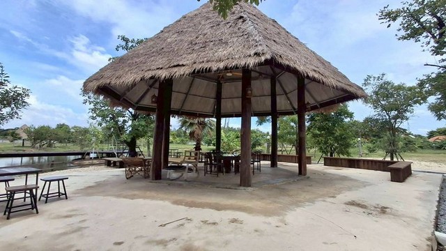 ประกาศฟรี! ซื้อ-ขาย-เช่า คอนโด บ้าน ทาวน์โฮม ที่ดิน และพื้นที่เชิงพาณิชย์ทั่วประเทศไทย ทุกทำเล ทุกงบประมาณ ไม่มีค่าใช้จ่าย ลงง่าย ขายไว เข้าถึงผู้ซื้อโดยตรง 5 298065pic4.jpg