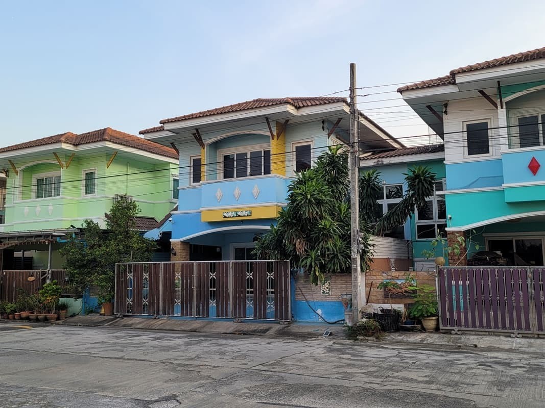 ประกาศฟรี! ซื้อ-ขาย-เช่า คอนโด บ้าน ทาวน์โฮม ที่ดิน และพื้นที่เชิงพาณิชย์ทั่วประเทศไทย ทุกทำเล ทุกงบประมาณ ไม่มีค่าใช้จ่าย ลงง่าย ขายไว เข้าถึงผู้ซื้อโดยตรง 4 255306pic3.jpg