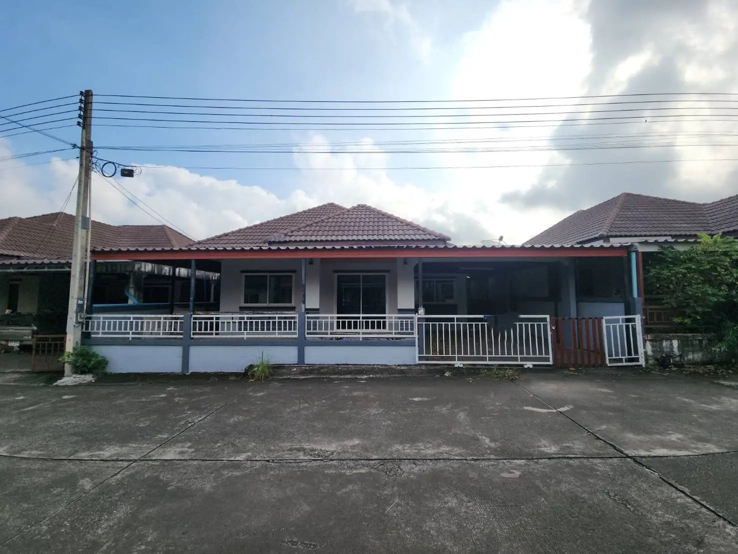 ประกาศฟรี! ซื้อ-ขาย-เช่า คอนโด บ้าน ทาวน์โฮม ที่ดิน และพื้นที่เชิงพาณิชย์ทั่วประเทศไทย ทุกทำเล ทุกงบประมาณ ไม่มีค่าใช้จ่าย ลงง่าย ขายไว เข้าถึงผู้ซื้อโดยตรง 2 255303pic1.jpg