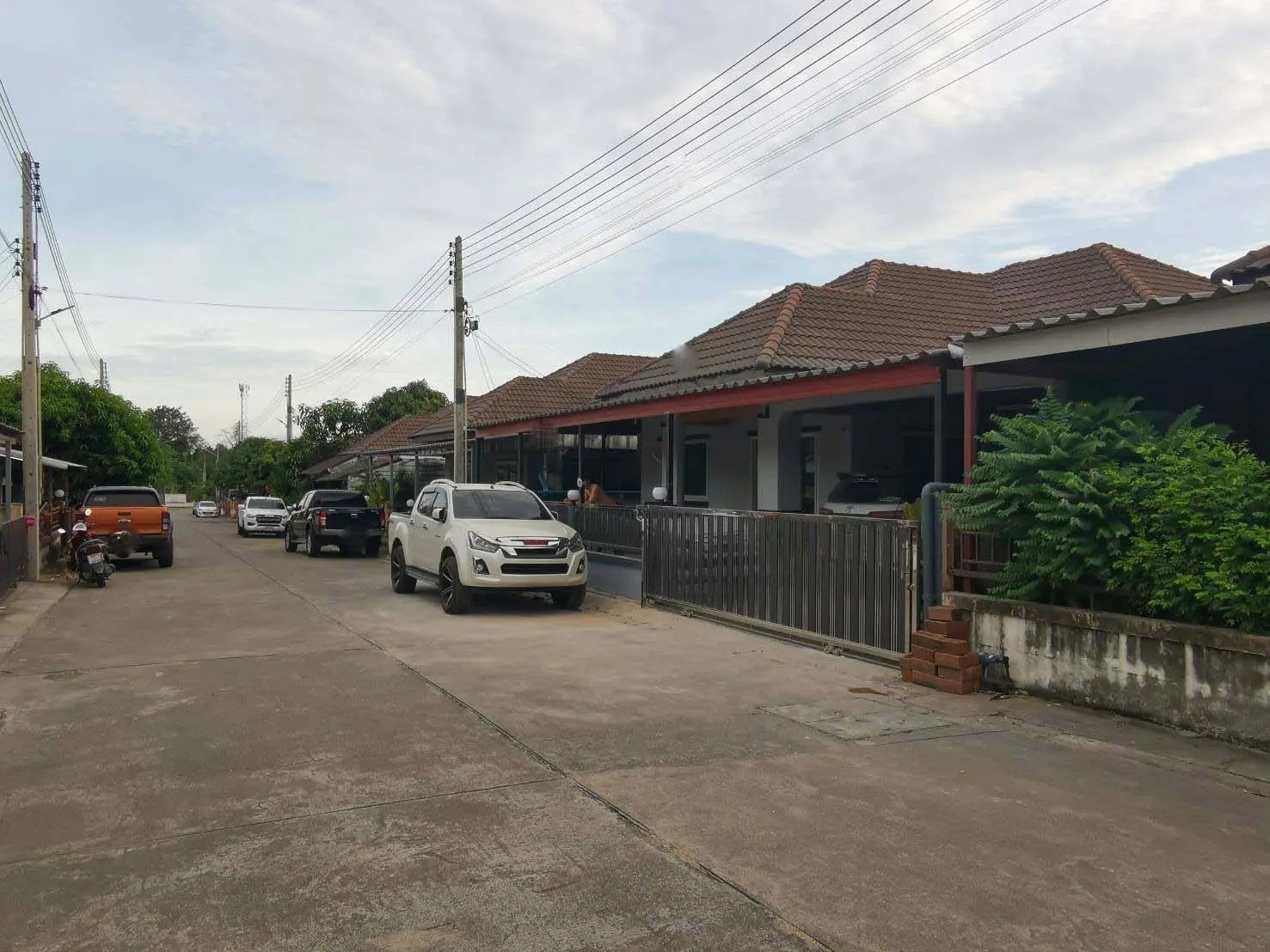 ประกาศฟรี! ซื้อ-ขาย-เช่า คอนโด บ้าน ทาวน์โฮม ที่ดิน และพื้นที่เชิงพาณิชย์ทั่วประเทศไทย ทุกทำเล ทุกงบประมาณ ไม่มีค่าใช้จ่าย ลงง่าย ขายไว เข้าถึงผู้ซื้อโดยตรง 3 255303pic2.jpg