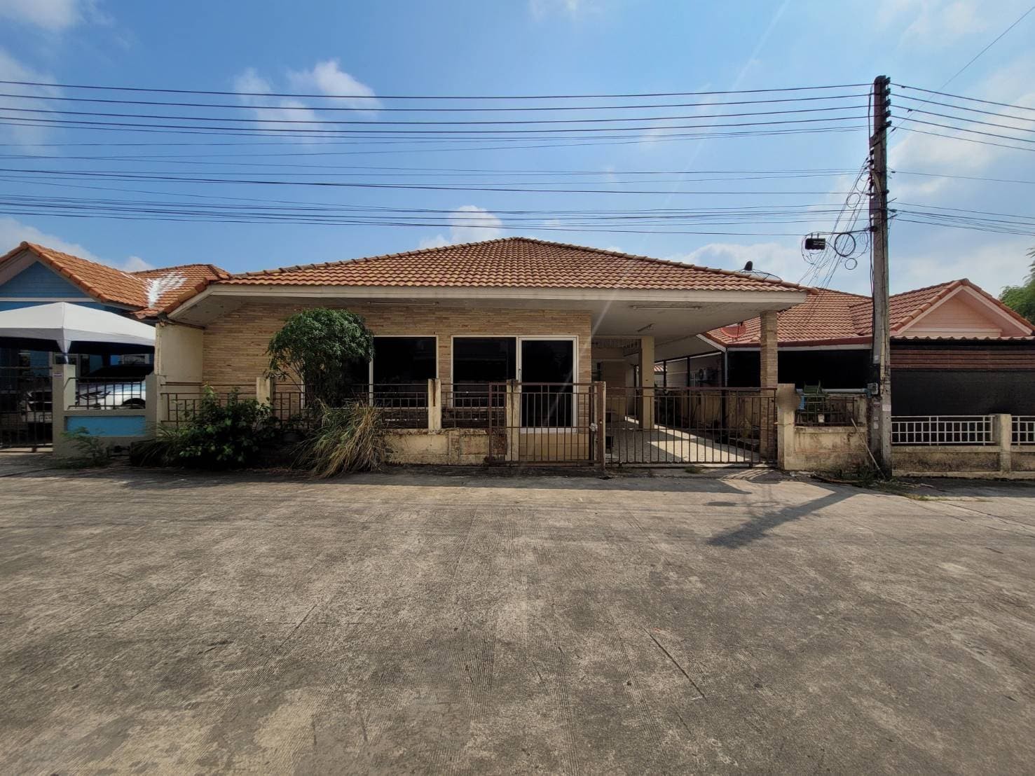 ประกาศฟรี! ซื้อ-ขาย-เช่า คอนโด บ้าน ทาวน์โฮม ที่ดิน และพื้นที่เชิงพาณิชย์ทั่วประเทศไทย ทุกทำเล ทุกงบประมาณ ไม่มีค่าใช้จ่าย ลงง่าย ขายไว เข้าถึงผู้ซื้อโดยตรง 2 255302pic1.jpg