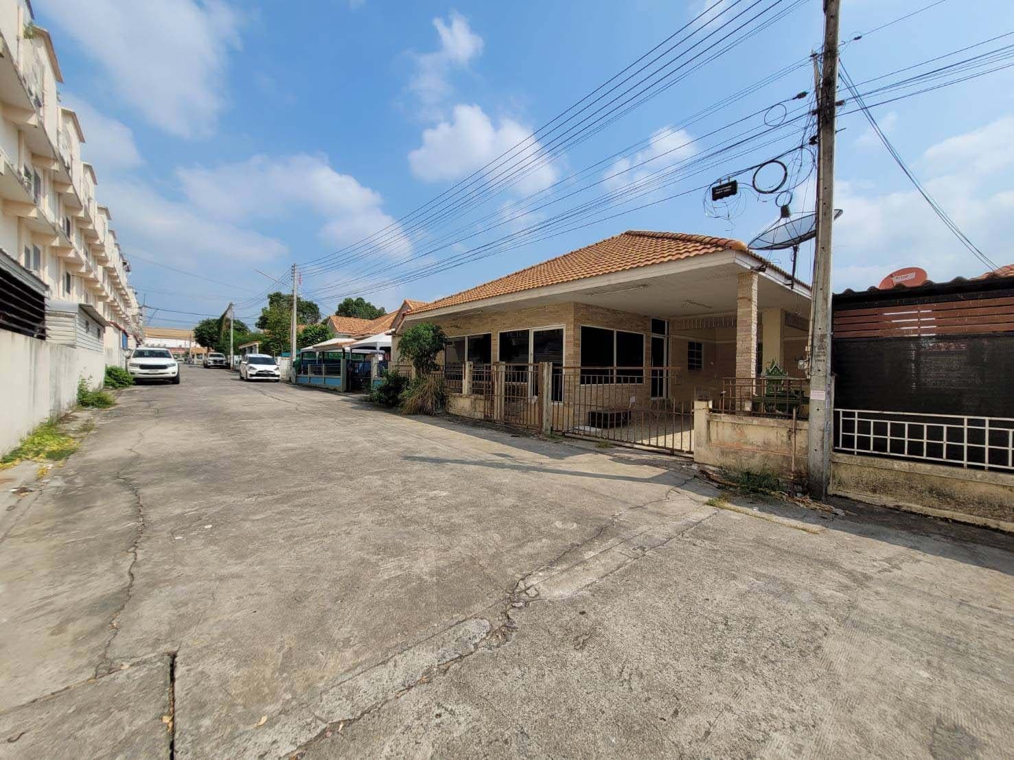 ประกาศฟรี! ซื้อ-ขาย-เช่า คอนโด บ้าน ทาวน์โฮม ที่ดิน และพื้นที่เชิงพาณิชย์ทั่วประเทศไทย ทุกทำเล ทุกงบประมาณ ไม่มีค่าใช้จ่าย ลงง่าย ขายไว เข้าถึงผู้ซื้อโดยตรง 4 255302pic3.jpg