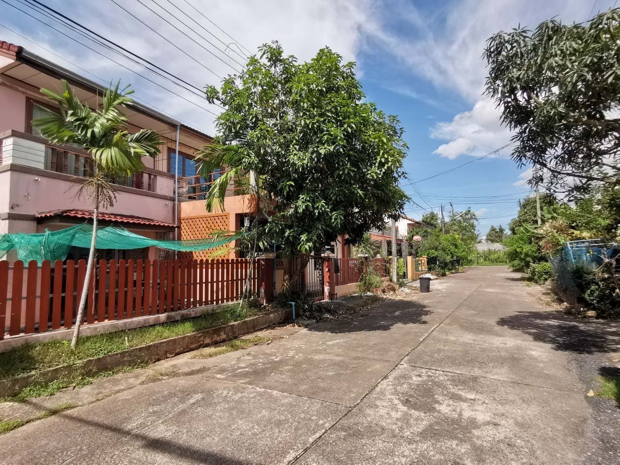 ประกาศฟรี! ซื้อ-ขาย-เช่า คอนโด บ้าน ทาวน์โฮม ที่ดิน และพื้นที่เชิงพาณิชย์ทั่วประเทศไทย ทุกทำเล ทุกงบประมาณ ไม่มีค่าใช้จ่าย ลงง่าย ขายไว เข้าถึงผู้ซื้อโดยตรง 3 254480pic2.jpg