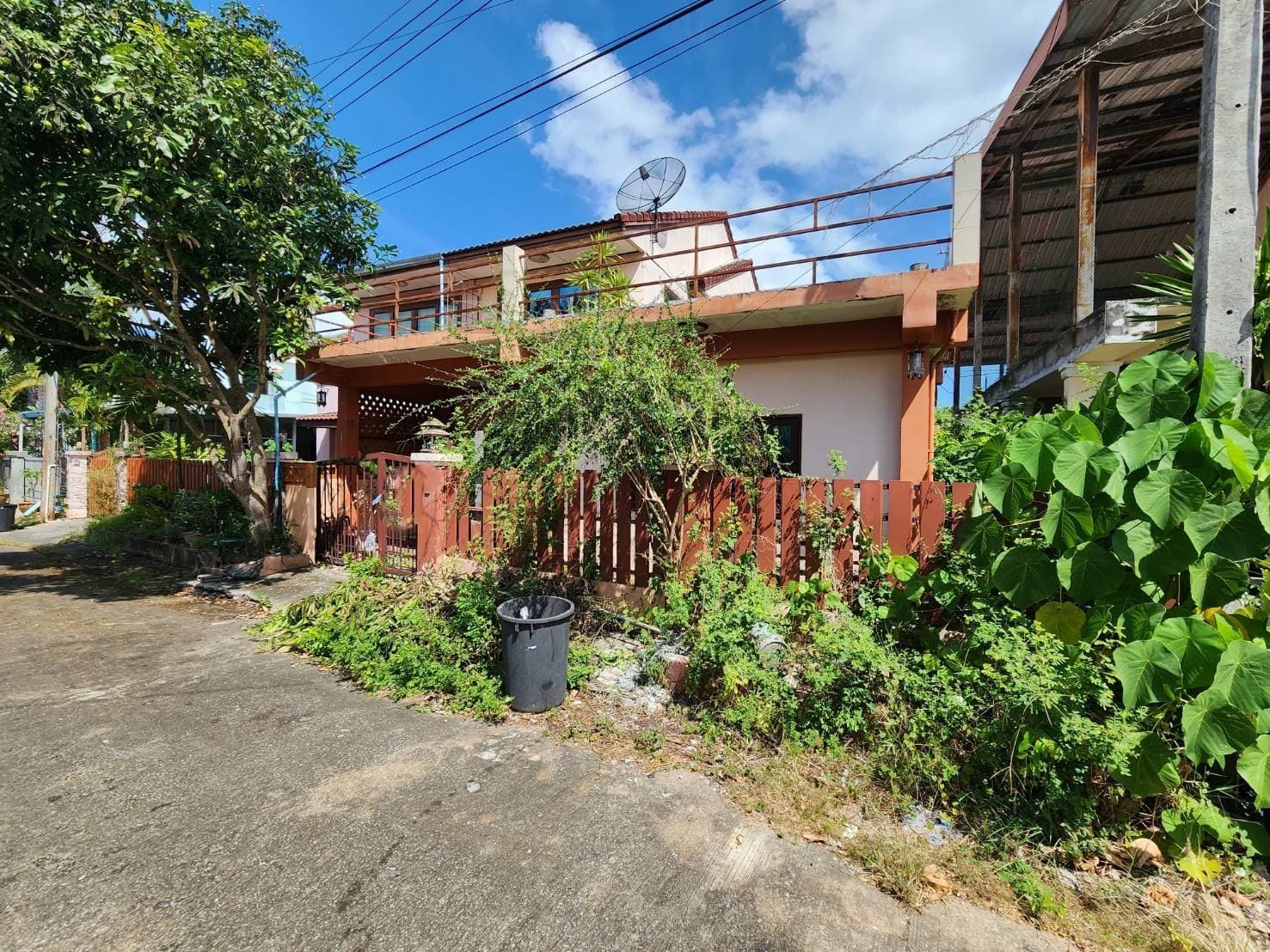 ประกาศฟรี! ซื้อ-ขาย-เช่า คอนโด บ้าน ทาวน์โฮม ที่ดิน และพื้นที่เชิงพาณิชย์ทั่วประเทศไทย ทุกทำเล ทุกงบประมาณ ไม่มีค่าใช้จ่าย ลงง่าย ขายไว เข้าถึงผู้ซื้อโดยตรง 4 254480pic3.jpg