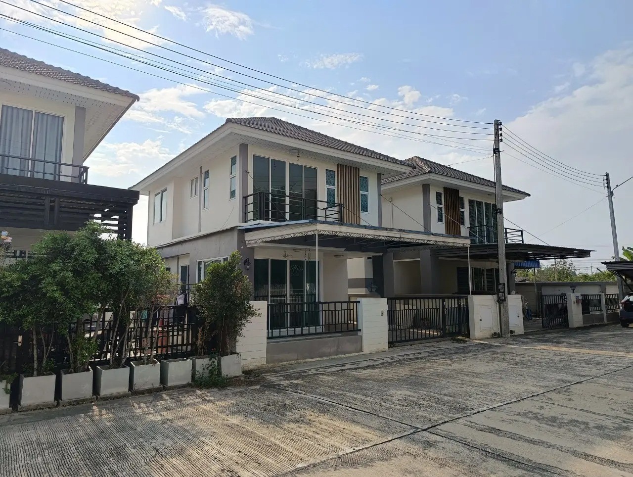 ประกาศฟรี! ซื้อ-ขาย-เช่า คอนโด บ้าน ทาวน์โฮม ที่ดิน และพื้นที่เชิงพาณิชย์ทั่วประเทศไทย ทุกทำเล ทุกงบประมาณ ไม่มีค่าใช้จ่าย ลงง่าย ขายไว เข้าถึงผู้ซื้อโดยตรง 2 254477pic1.jpg