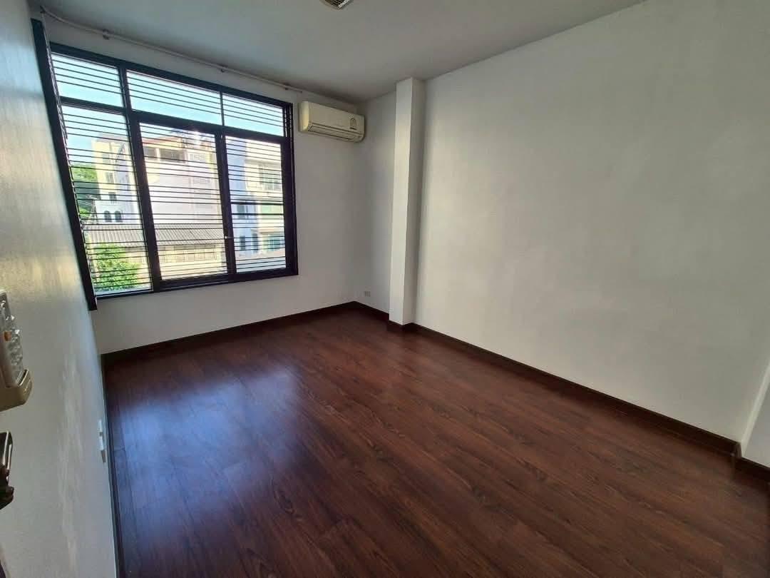 ประกาศฟรี! ซื้อ-ขาย-เช่า คอนโด บ้าน ทาวน์โฮม ที่ดิน และพื้นที่เชิงพาณิชย์ทั่วประเทศไทย ทุกทำเล ทุกงบประมาณ ไม่มีค่าใช้จ่าย ลงง่าย ขายไว เข้าถึงผู้ซื้อโดยตรง 3 516256pic2.jpg