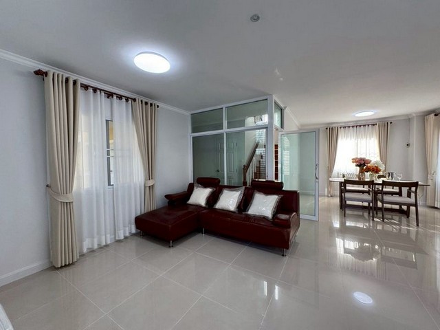 ประกาศฟรี! ซื้อ-ขาย-เช่า คอนโด บ้าน ทาวน์โฮม ที่ดิน และพื้นที่เชิงพาณิชย์ทั่วประเทศไทย ทุกทำเล ทุกงบประมาณ ไม่มีค่าใช้จ่าย ลงง่าย ขายไว เข้าถึงผู้ซื้อโดยตรง 3 255641pic2.jpg